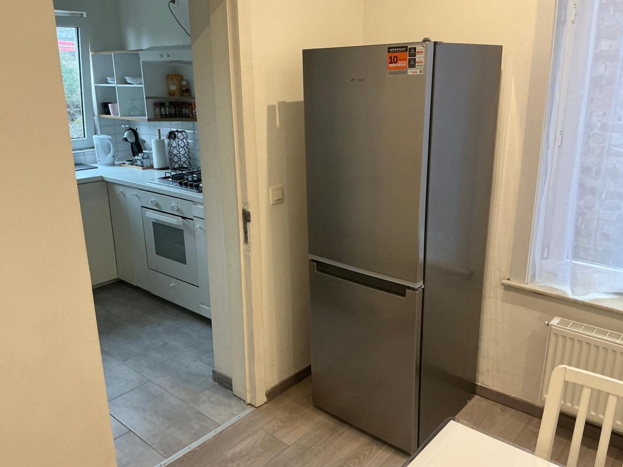 Appartement Spacieux Avec Garage Brusel Exteriér fotografie